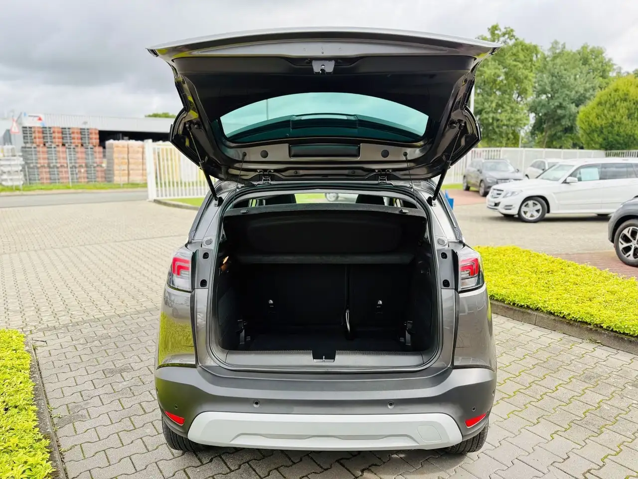 Opel Crossland X 1,2 T ELEG., Navi, Panod, LED, RFK, PTS, Tot, Spur — معرض صور السيارة 7