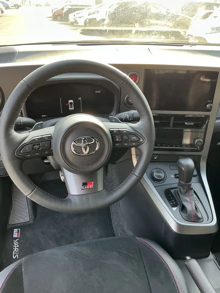 Toyota Yaris GR Convenience Paket Unterboden und Hohlraum kons. — معرض صور السيارة 9