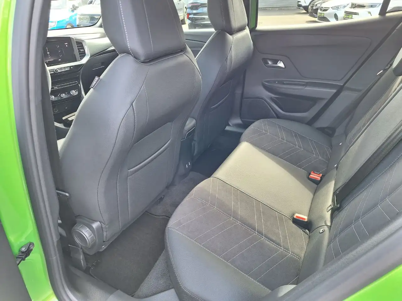 Opel Mokka Ultimate 1.2 Automatik inkl. Big Deal — Vehicle gallery 9