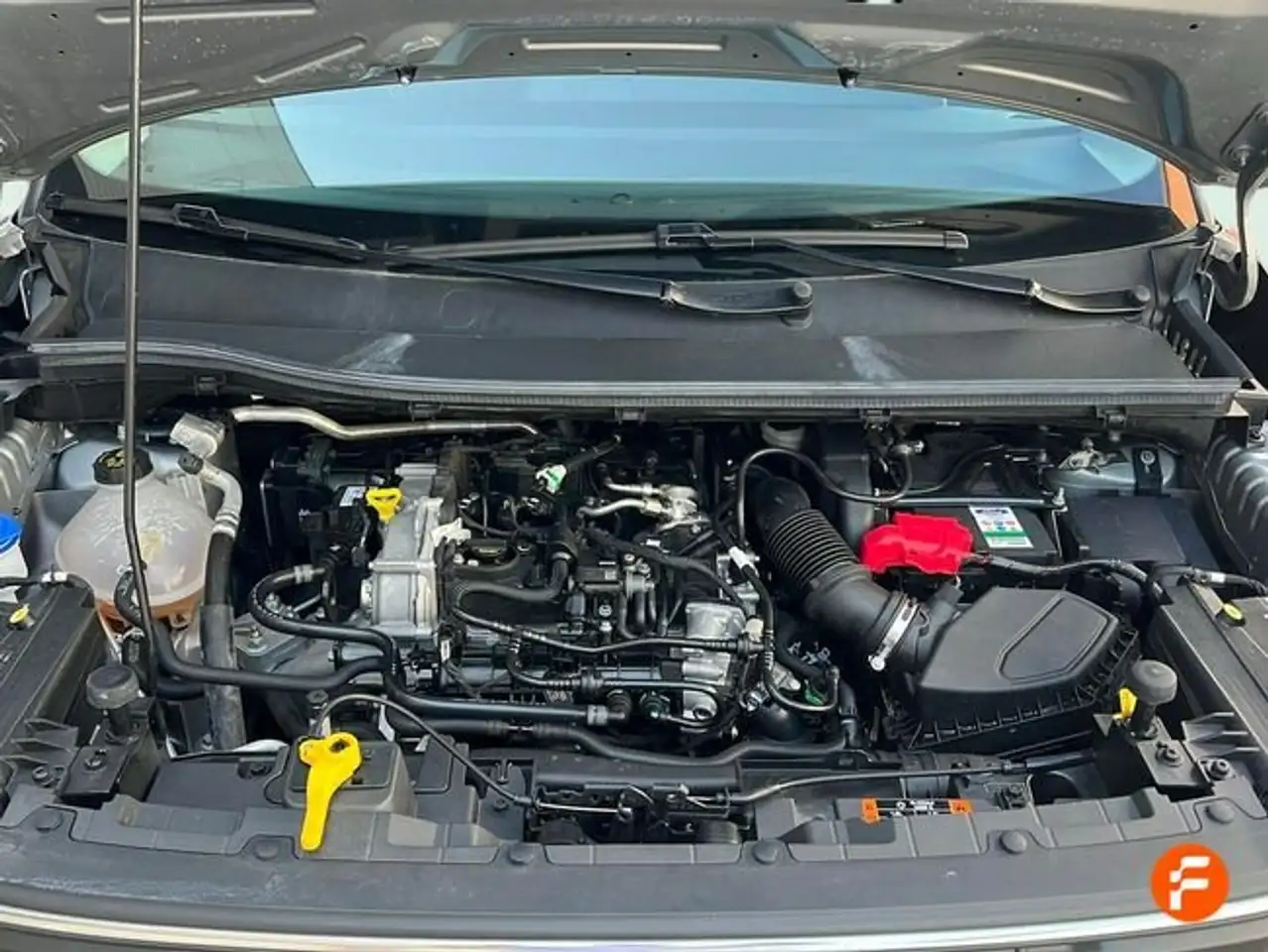 Ford Tourneo Courier 1.0 Ecoboost Active — معرض صور السيارة 10
