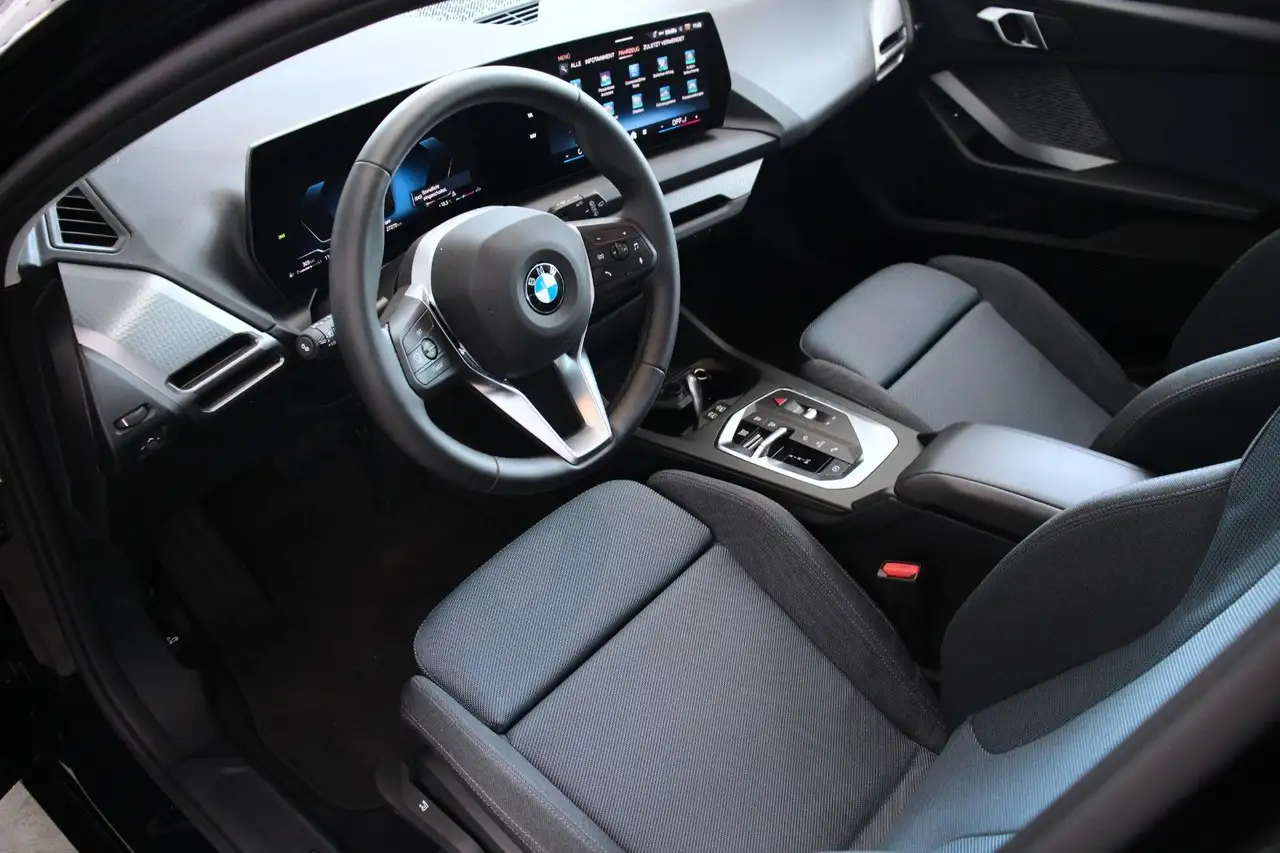 BMW 120 (F70) *A-LED*KAM*LHZ*SHZ*DAB*Keyless*AppleCP — Galería del vehículo 11