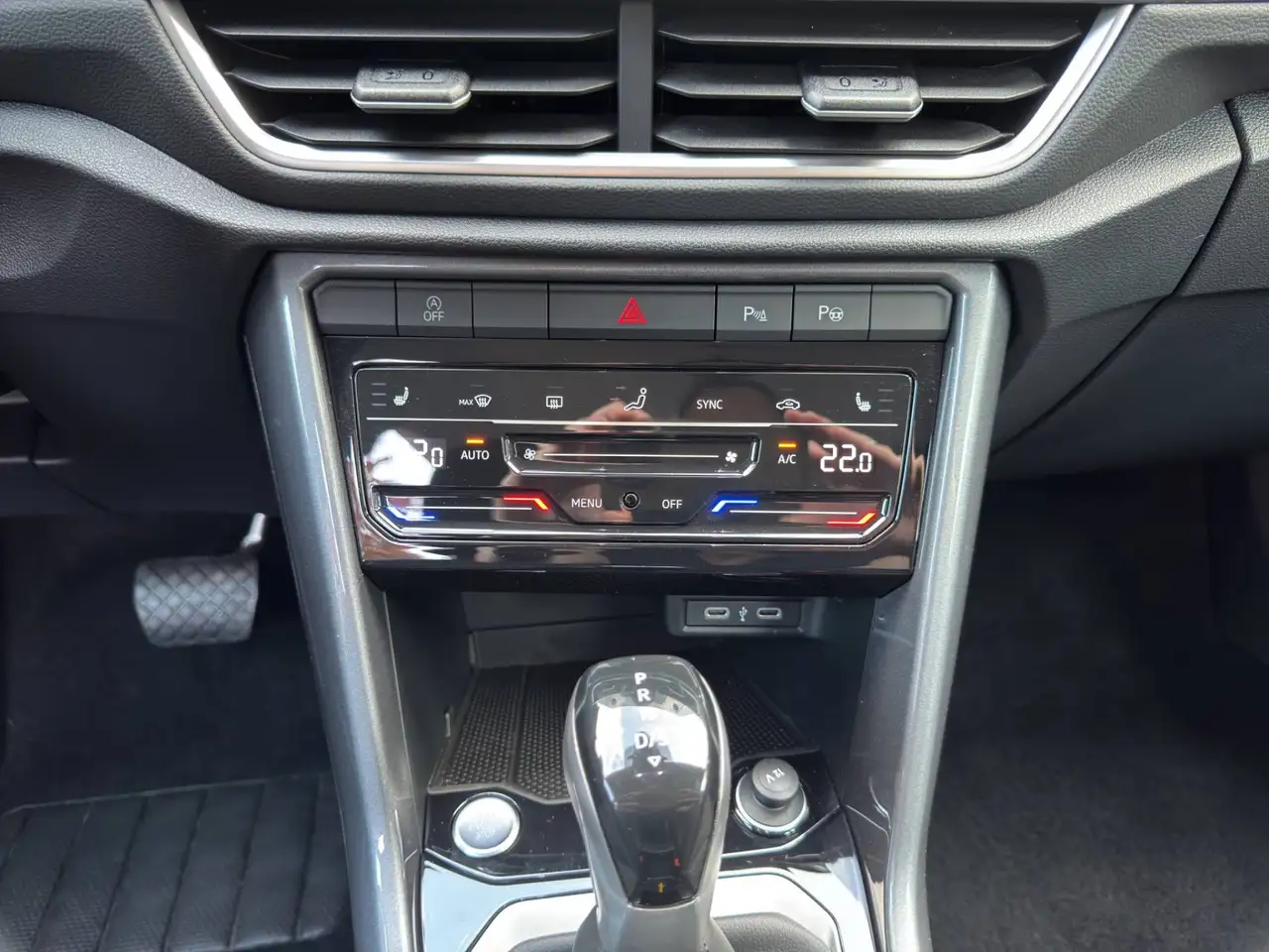 Volkswagen T-Roc 1,5 TSI DSG Style +Garantie+Matrix+KeyLess+ — معرض صور السيارة 15