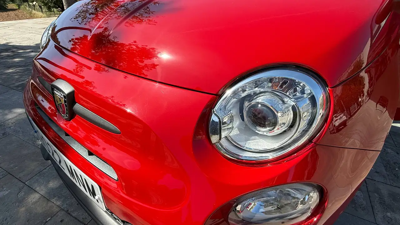 Abarth 695C Pack Competizione, Pack Tech, Pack Style — Vehicle gallery 15