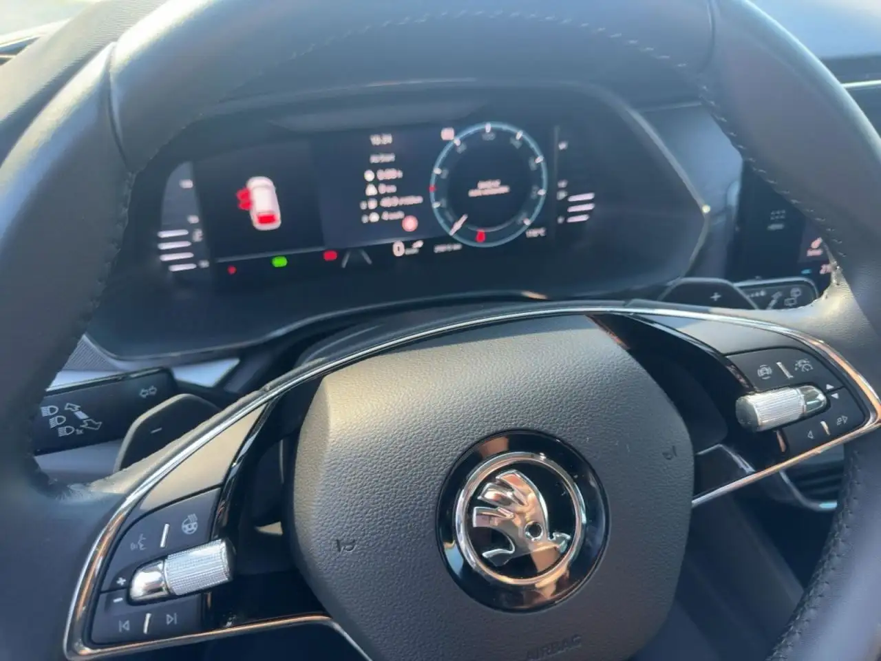 Skoda Octavia Combi 1.5 e-TEC — Galería del vehículo 16