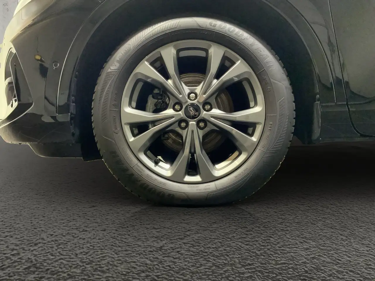 Ford Kuga ST-Line X*PANO*AHK*KAM*ACC*NAVI*SOUND-SYS. — Vehicle gallery 9