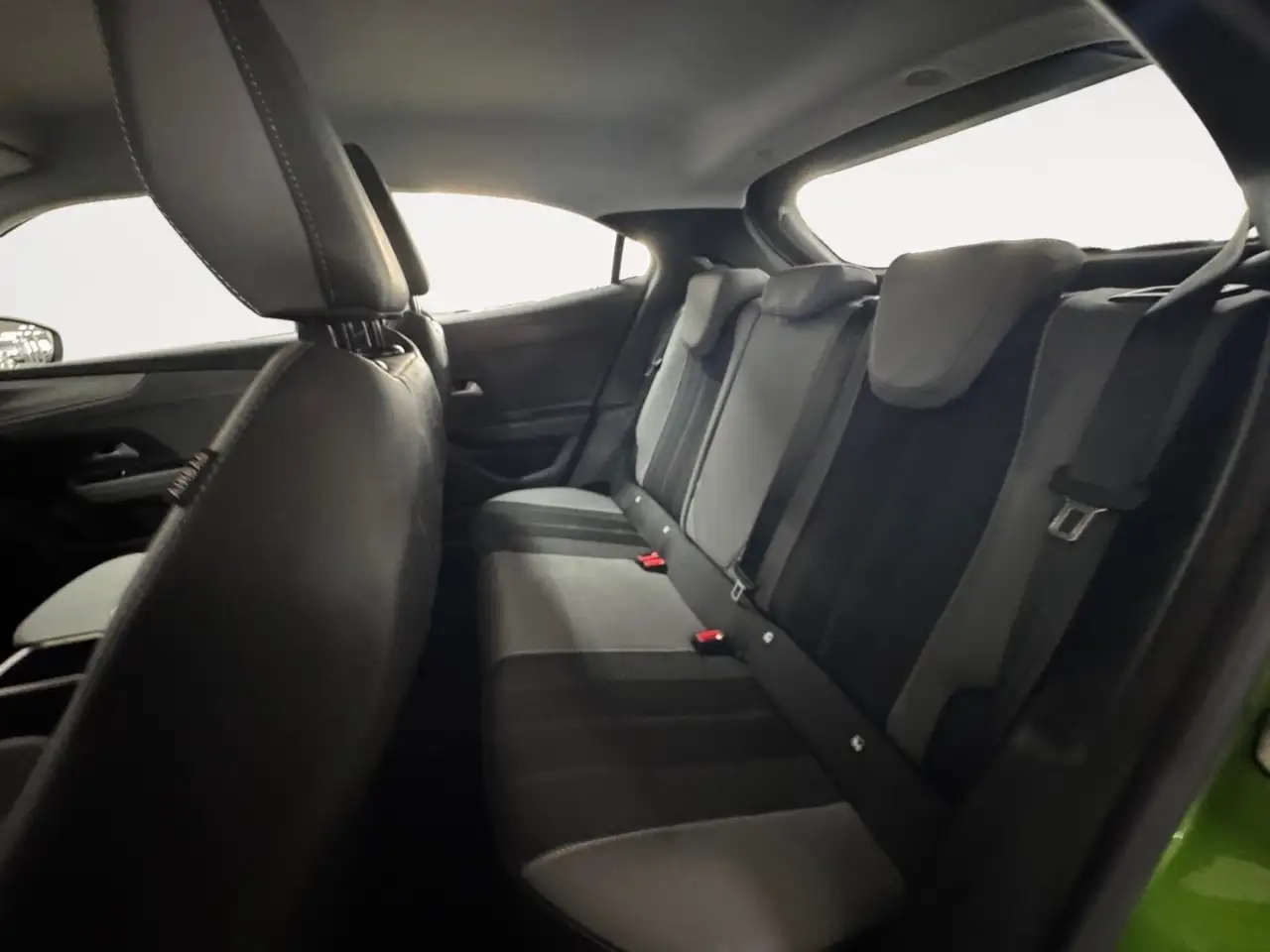 Opel Mokka 1.2 Elegance Navi, Sitzheizung, Klima — معرض صور السيارة 15
