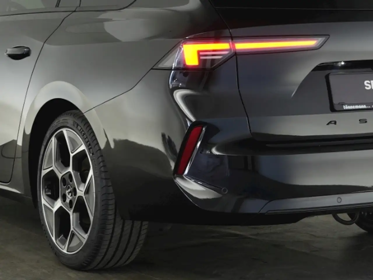 Opel Astra L ST ULTIMATE AT+AHK+NAVI+360 GRAD KAMERA+SCHIEBED — Galería del vehículo 35