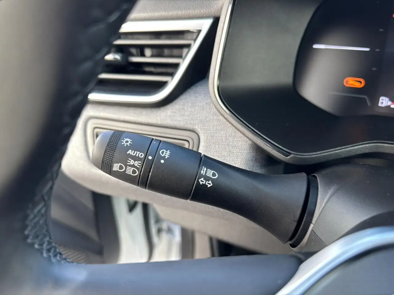 Renault Clio Evolution 1.0 SCe Bluetooth LED Klima — Galerie du véhicule 17