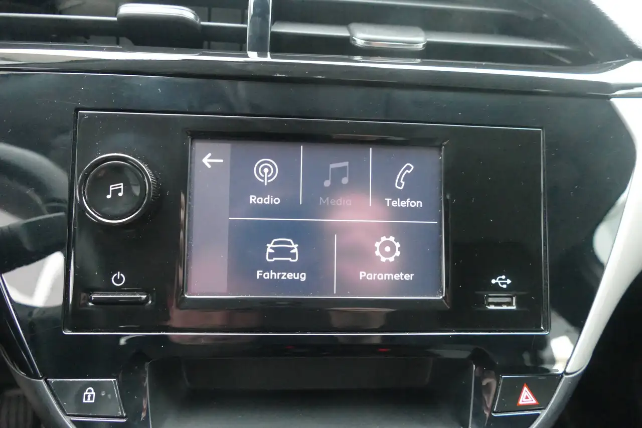 Opel Corsa 1.2 F Facelift Klima Lenkradheizung Einparkhilfe — معرض صور السيارة 31