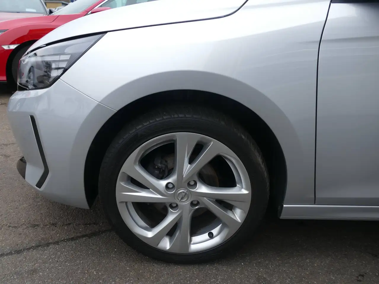 Opel Corsa 1.2 F Facelift Klima Lenkradheizung Einparkhilfe — معرض صور السيارة 40