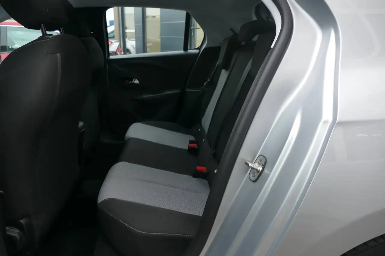 Opel Corsa 1.2 F Facelift Klima Lenkradheizung Einparkhilfe — معرض صور السيارة 10