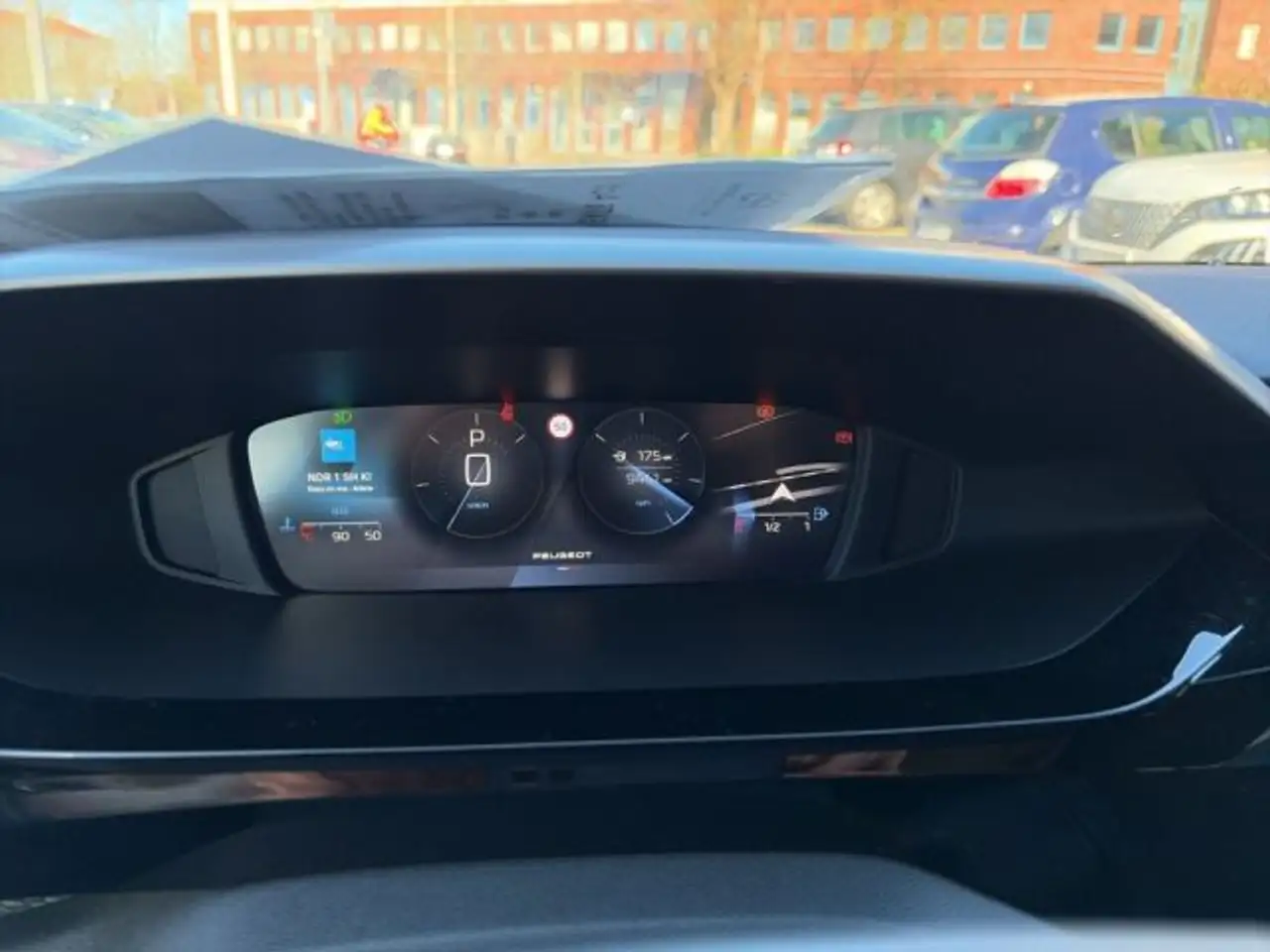 Peugeot 308 SW PureTech 130 EAT8 Active Pack — Vehicle gallery 13