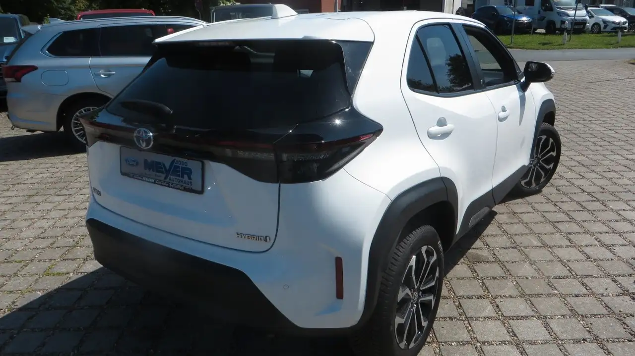 Toyota Yaris Cross Hybrid FWD Team D. Automatik — معرض صور السيارة 3