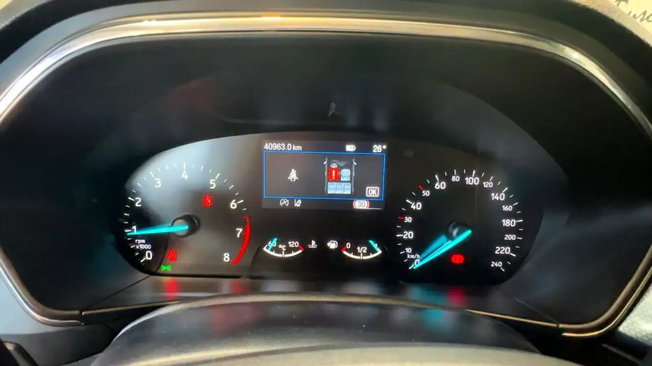 Ford Focus Active 1.0T EcoBoost mHEV 92kW 125CV — Galería del vehículo 18