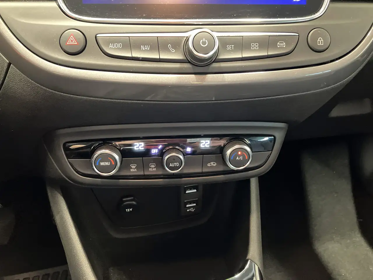 Opel Crossland 1.2 Turbo Elegance LED+Navi+Kamera — Vehicle gallery 12