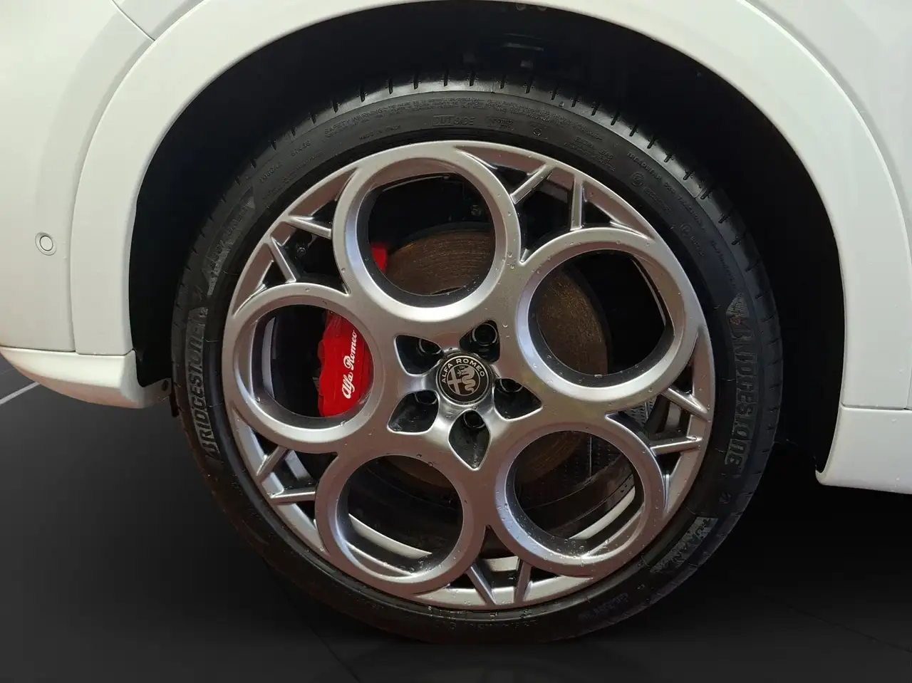 Alfa Romeo Tonale 1.5 Tributo Italiano Kam*KeyLess*Navi — Galería del vehículo 17