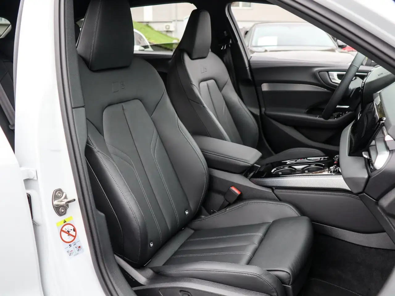 Audi A5 TFSI 2x S-Line Experience plus — Vehicle gallery 6