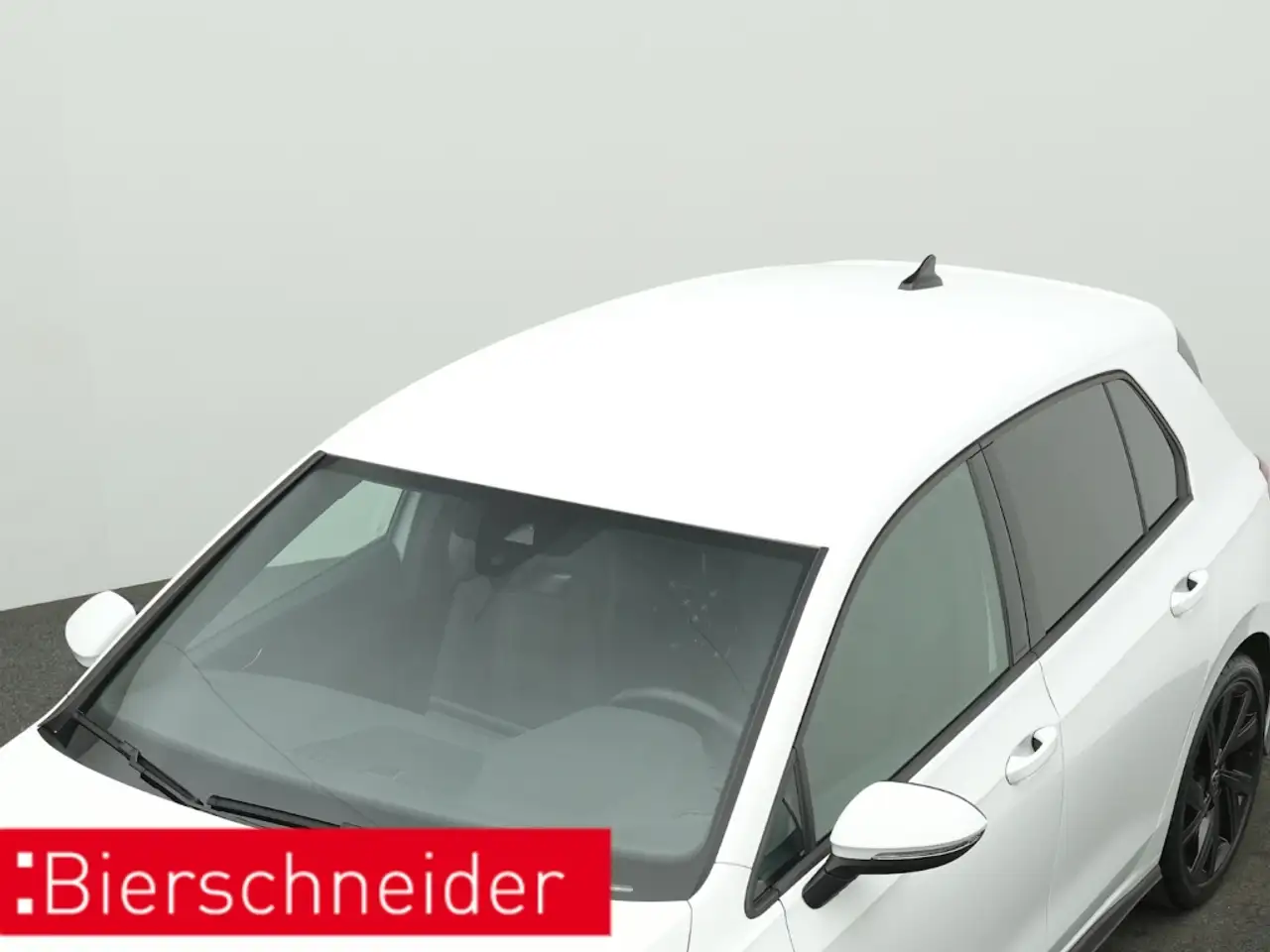 Volkswagen Golf GTI 8 2.0 TSI DSG LED+ NAVI ACC ALU 18 — Vehicle gallery 24