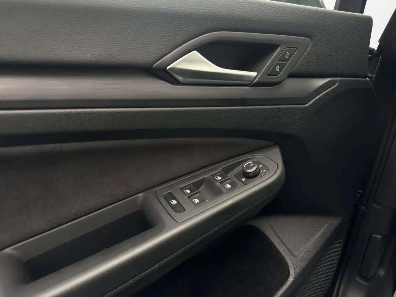 Volkswagen Golf VIII Lim. *Carplay*iQDrive*ACC — معرض صور السيارة 14