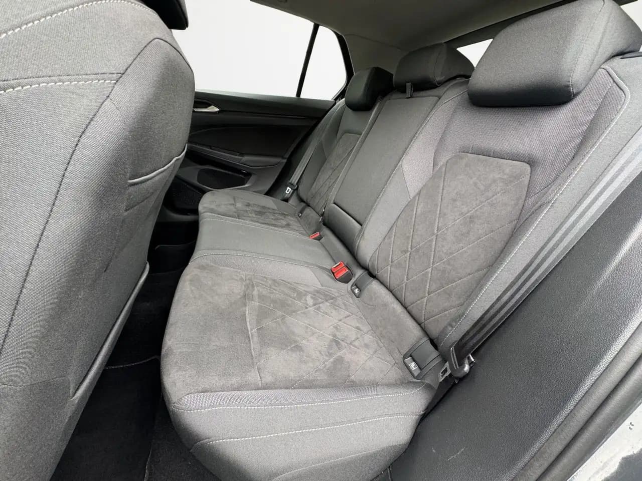 Volkswagen Golf VIII Lim. *Carplay*iQDrive*ACC — معرض صور السيارة 15