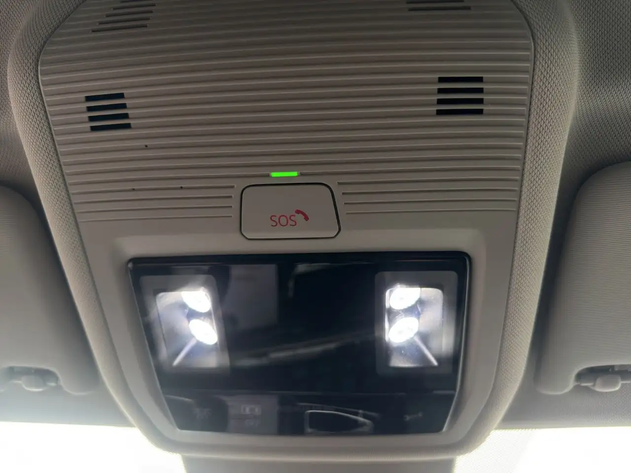 Volkswagen Golf VIII Lim. *Carplay*iQDrive*ACC — معرض صور السيارة 28