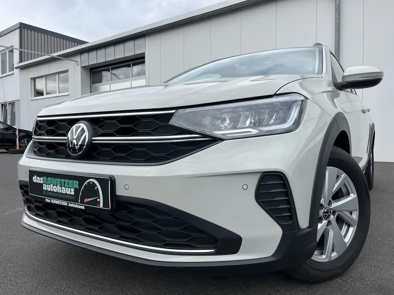 Volkswagen Taigo 1.0 TSI DSG Life 125€ m.20% Anz. Navi LED PDC SH — Marktredwitz