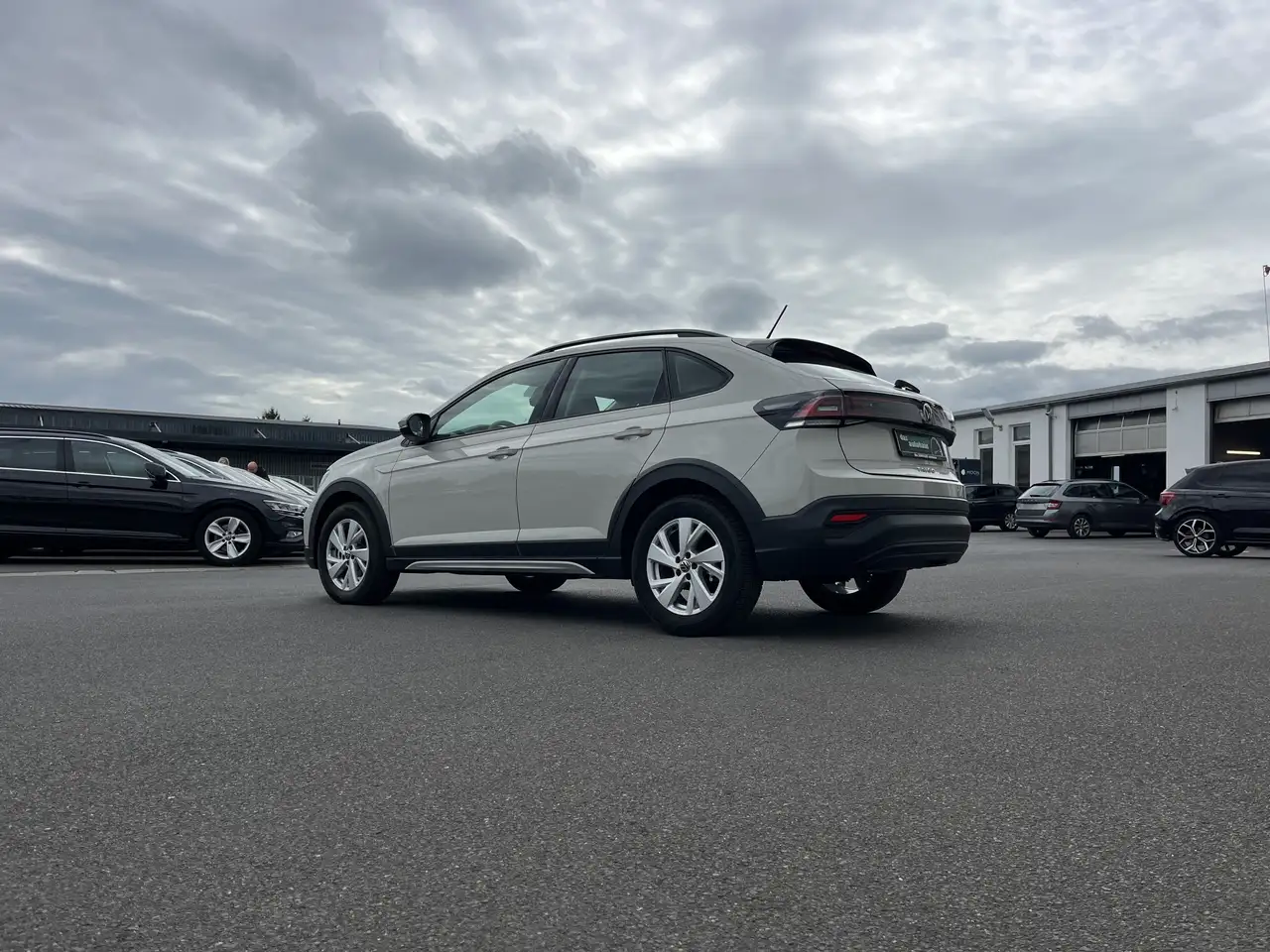 Volkswagen Taigo 1.0 TSI DSG Life 125€ m.20% Anz. Navi LED PDC SH — Galerie du véhicule 10