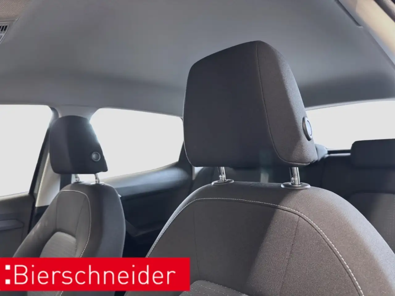SEAT Arona 1.0 TSI DSG Style Edition AHK NAVI REAR SHZ — Galerie du véhicule 30