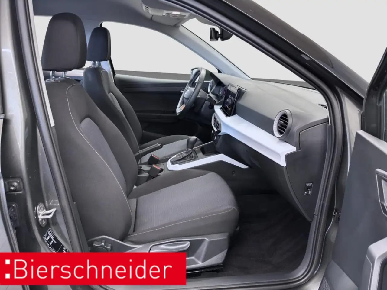 SEAT Arona 1.0 TSI DSG Style Edition AHK NAVI REAR SHZ — Galerie du véhicule 15