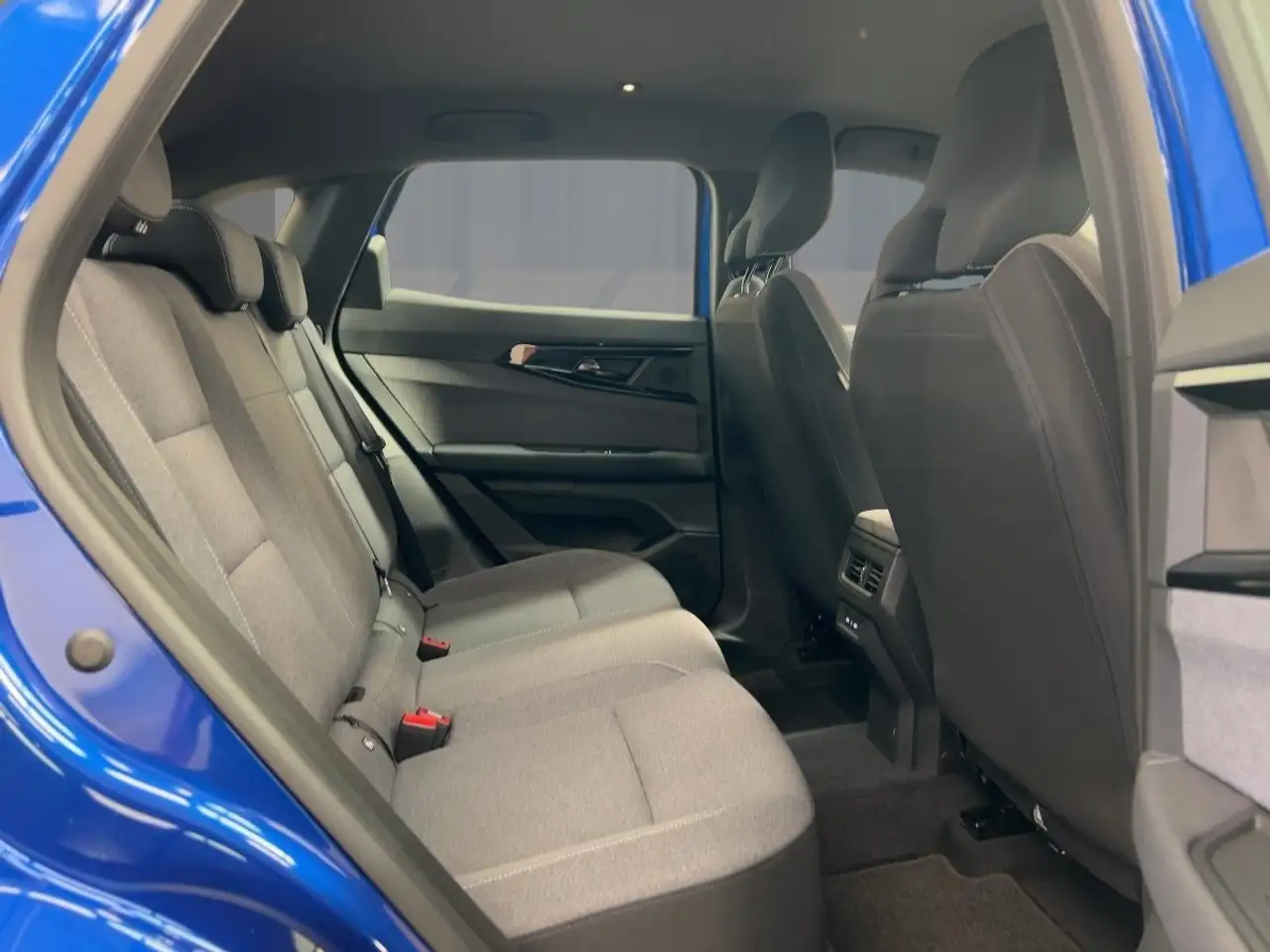 Renault Austral EVOLUTION MILD HYBRID 160 AUTOMATIK Sitzheizung — Vehicle gallery 9