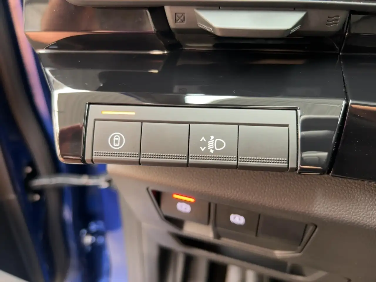 Renault Austral EVOLUTION MILD HYBRID 160 AUTOMATIK Sitzheizung — Vehicle gallery 16