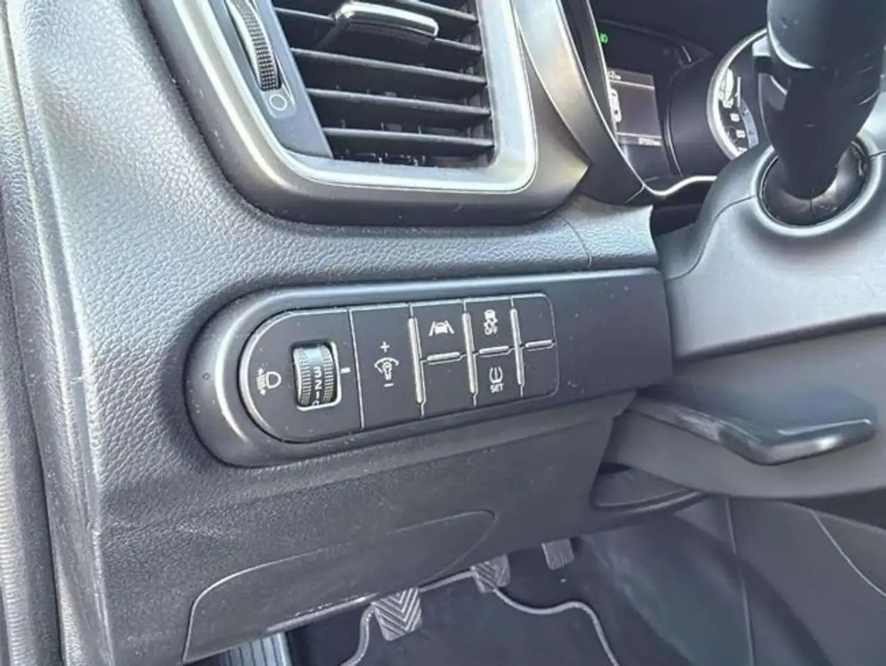 Kia XCeed 1.0 T-GDi Drive — معرض صور السيارة 11