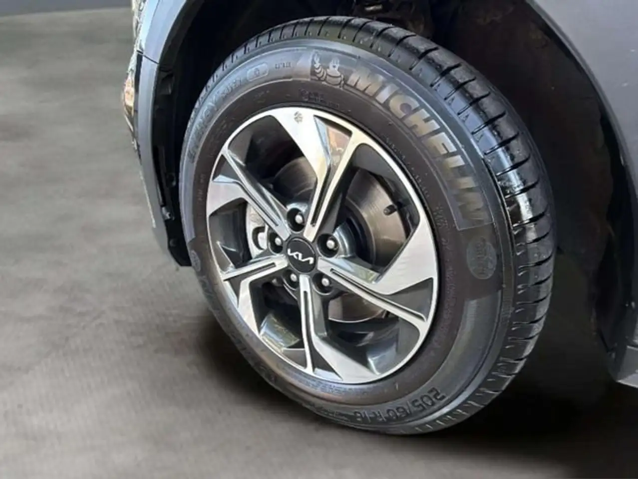 Kia XCeed 1.0 T-GDi Drive — معرض صور السيارة 40