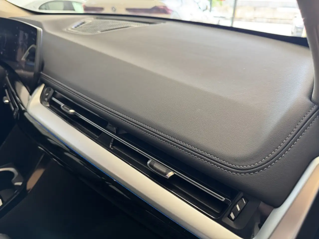 BMW X1 sDrive 18dA xLine — Galería del vehículo 35