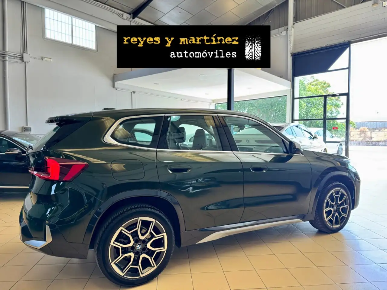 BMW X1 sDrive 18dA xLine — Galería del vehículo 22