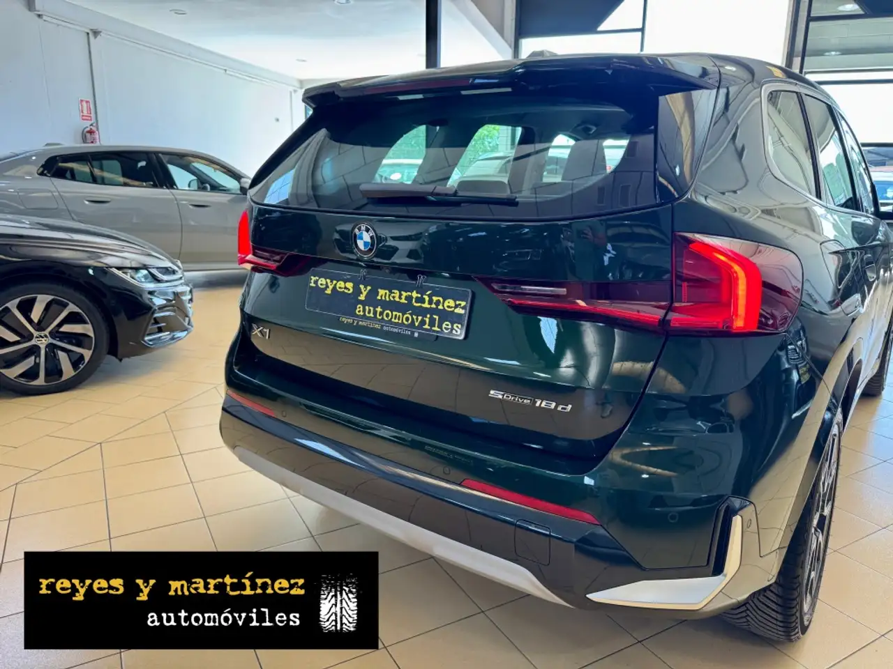 BMW X1 sDrive 18dA xLine — Galería del vehículo 23
