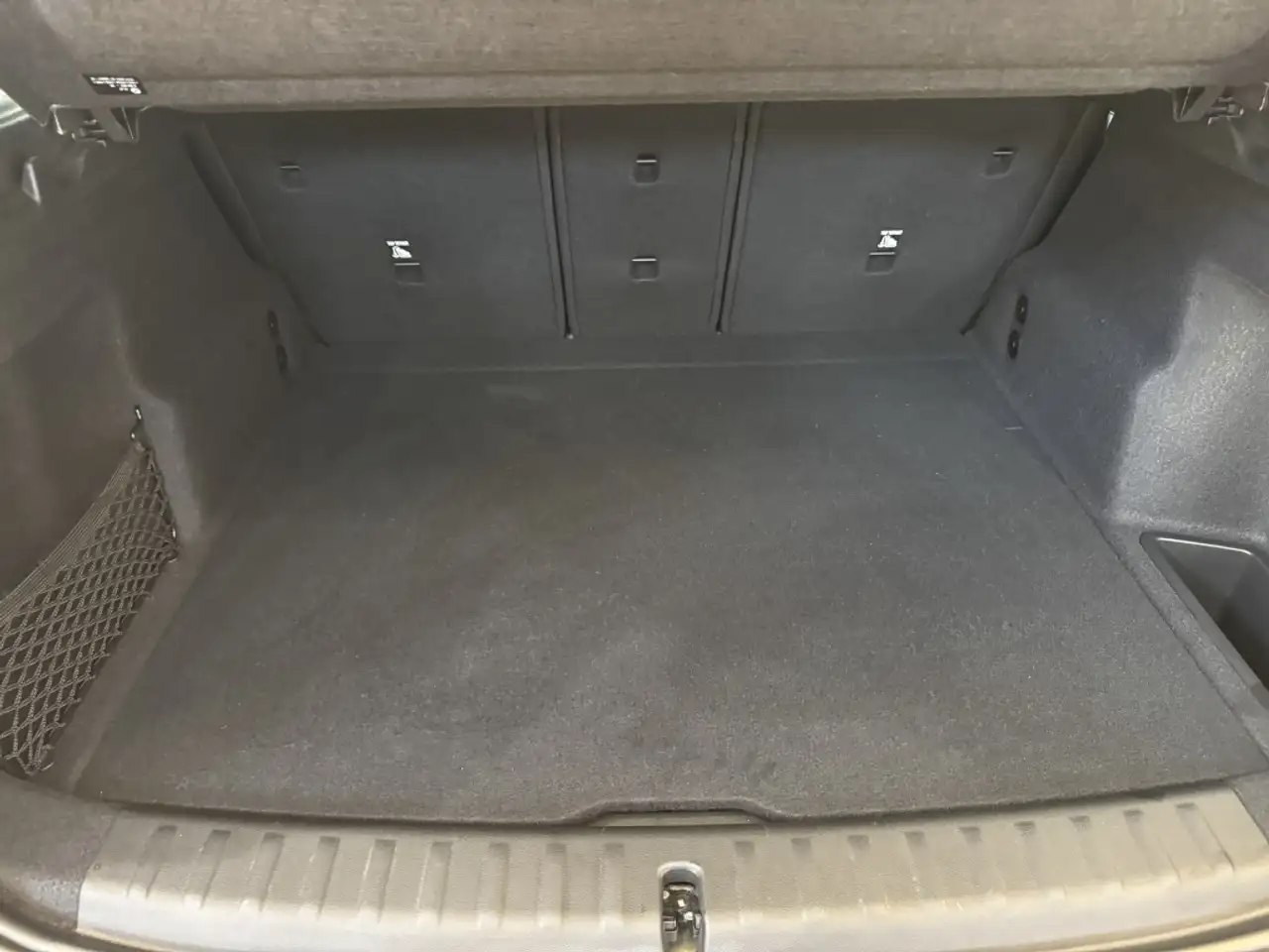 BMW X1 sDrive 18dA xLine — Galería del vehículo 29