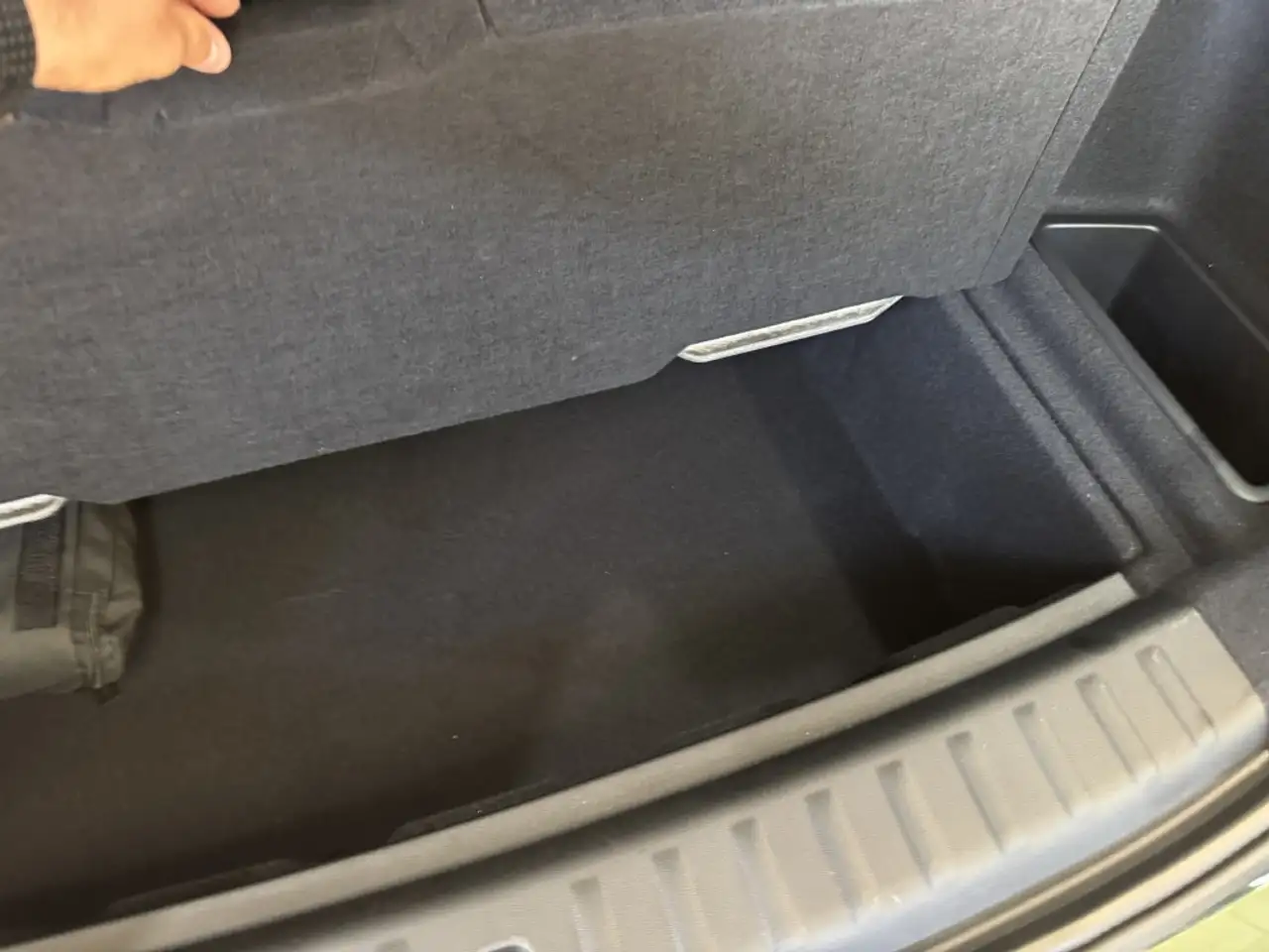 BMW X1 sDrive 18dA xLine — Galería del vehículo 30