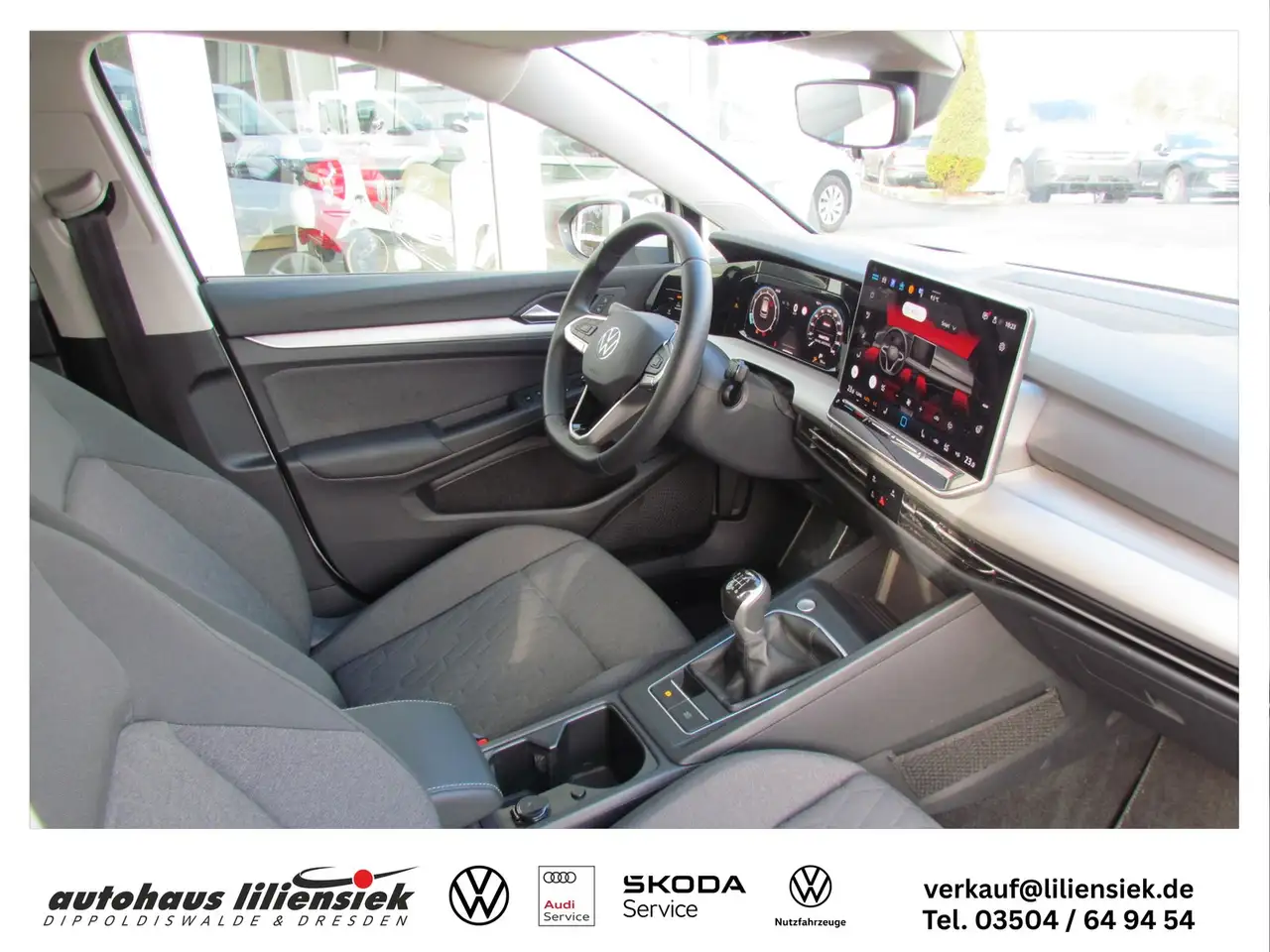 Volkswagen Golf 8 1.5 TSI Life LED/NAVI/DAB — Galerie du véhicule 24