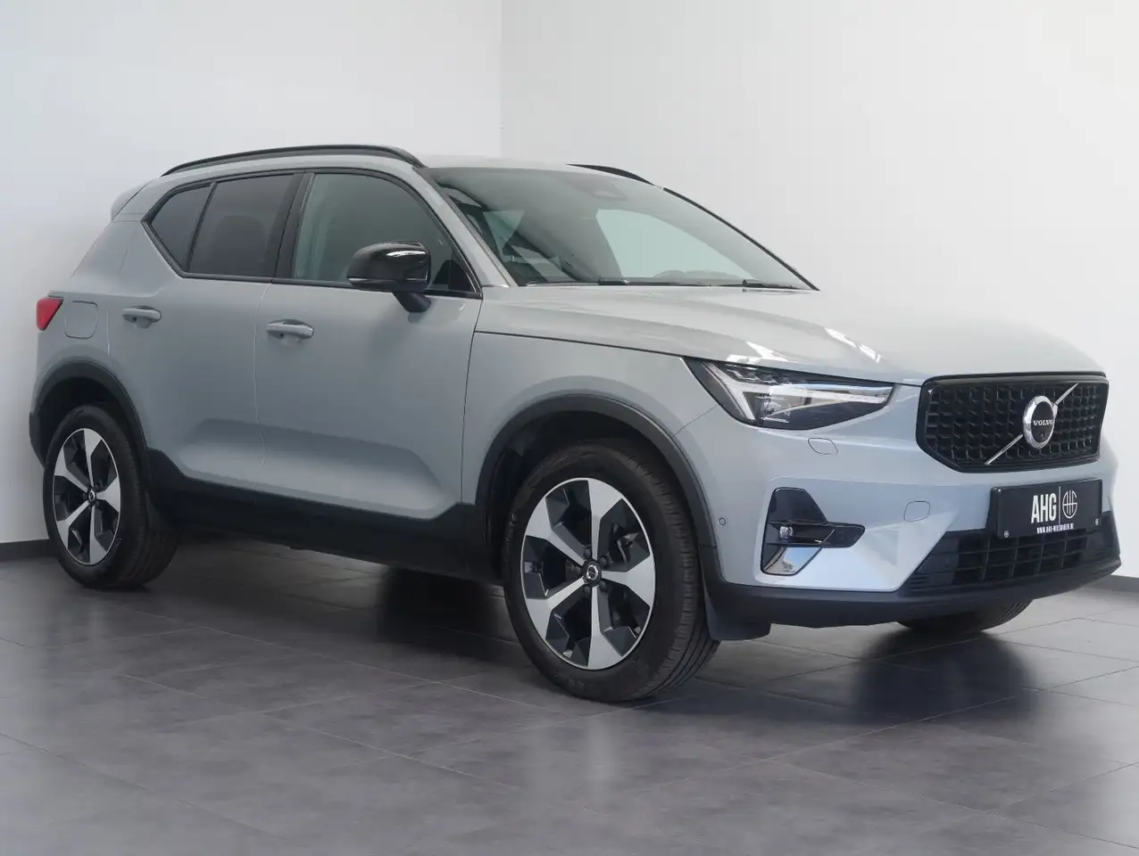 Volvo XC40 B3 B Plus Dark GOOGLE/LED/360°/LM19"/AHK — معرض صور السيارة 2