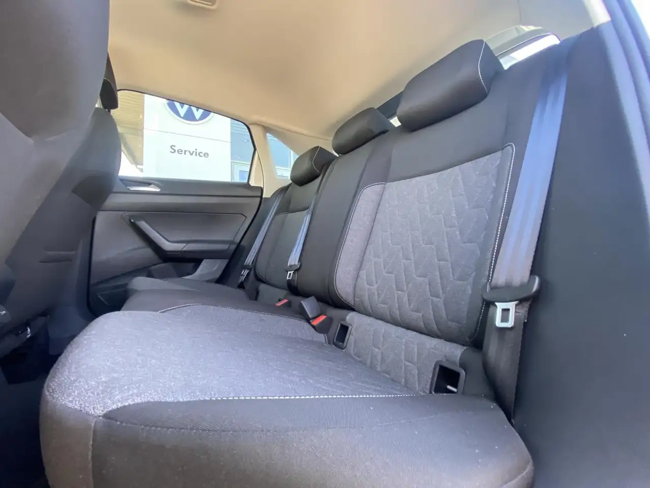 Volkswagen Taigo 1.0 TSI DSG Move APP-CONNECT+VIRTUAL-COCKP — معرض صور السيارة 11