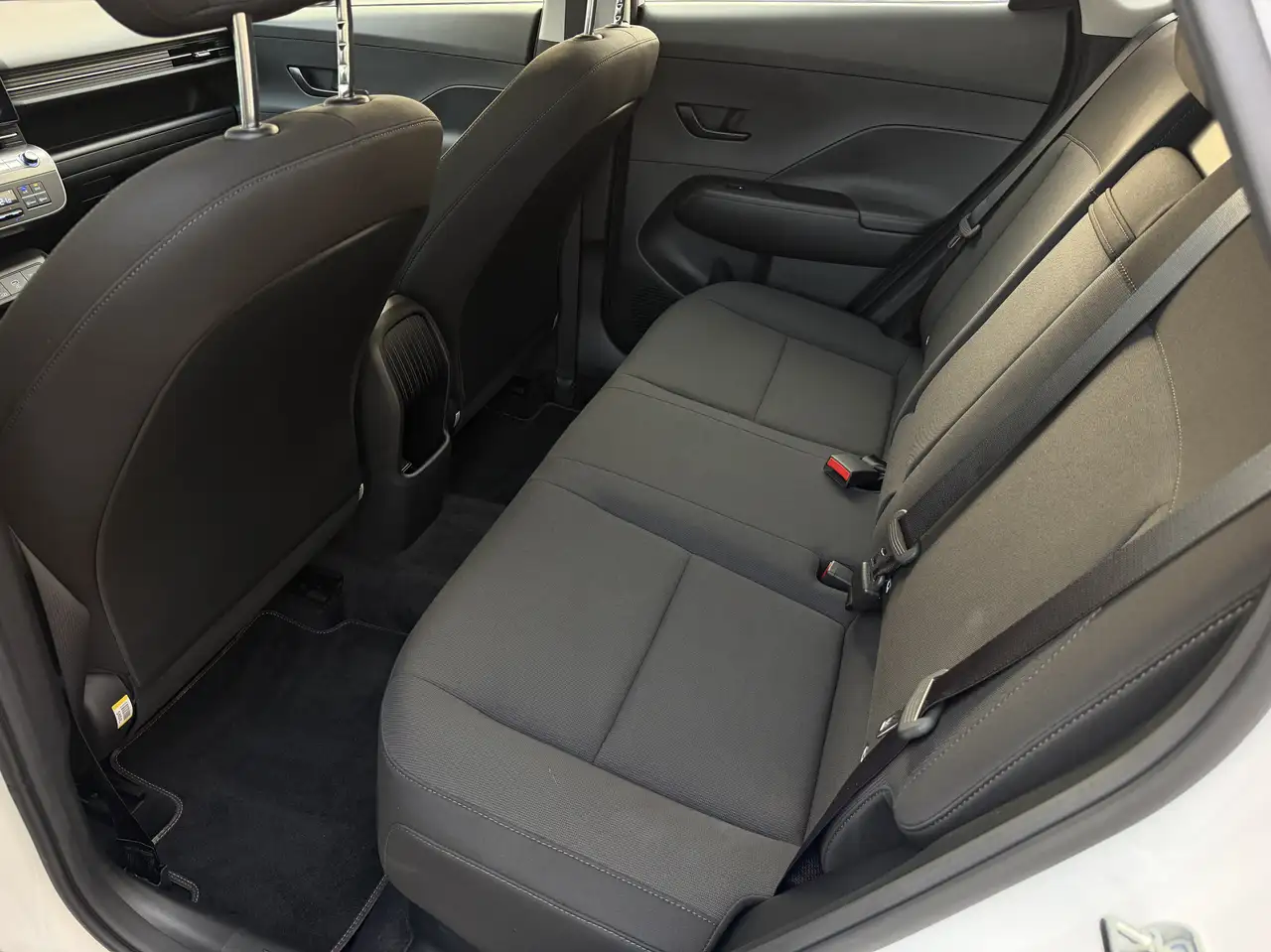 Hyundai KONA 1.6 GDI DCT Hybrid Trend — Galerie du véhicule 11