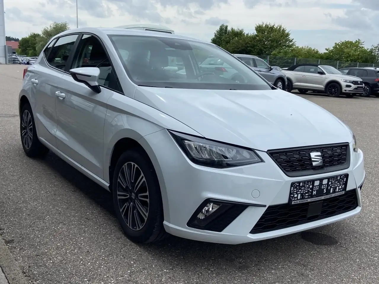 SEAT Ibiza 1.0 TSI FR VIRTUAL-COCKPIT+NAVI-PRO+LED+FU — Galería del vehículo 6