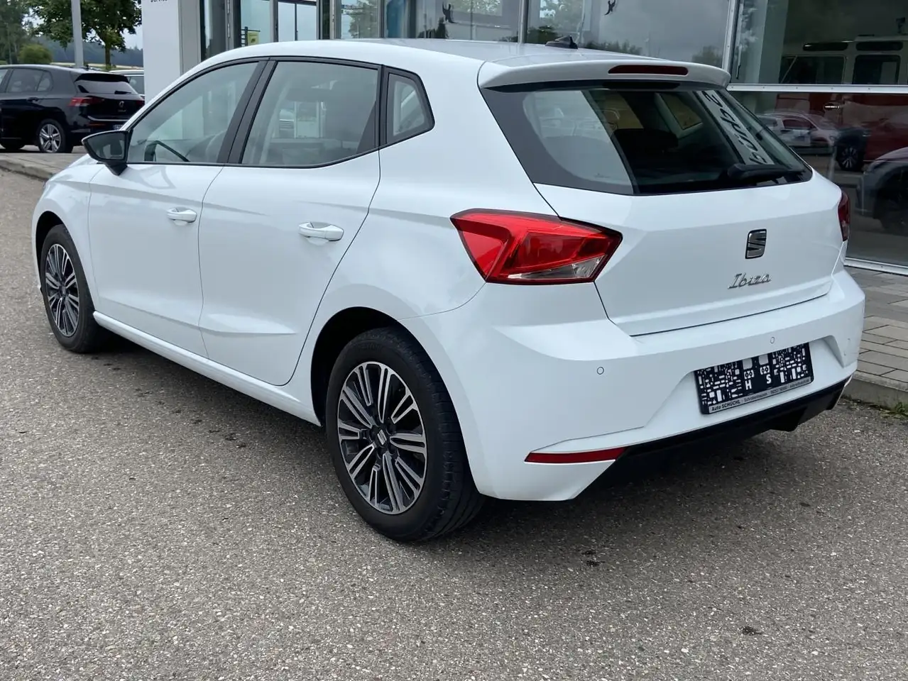 SEAT Ibiza 1.0 TSI FR VIRTUAL-COCKPIT+NAVI-PRO+LED+FU — Galería del vehículo 3