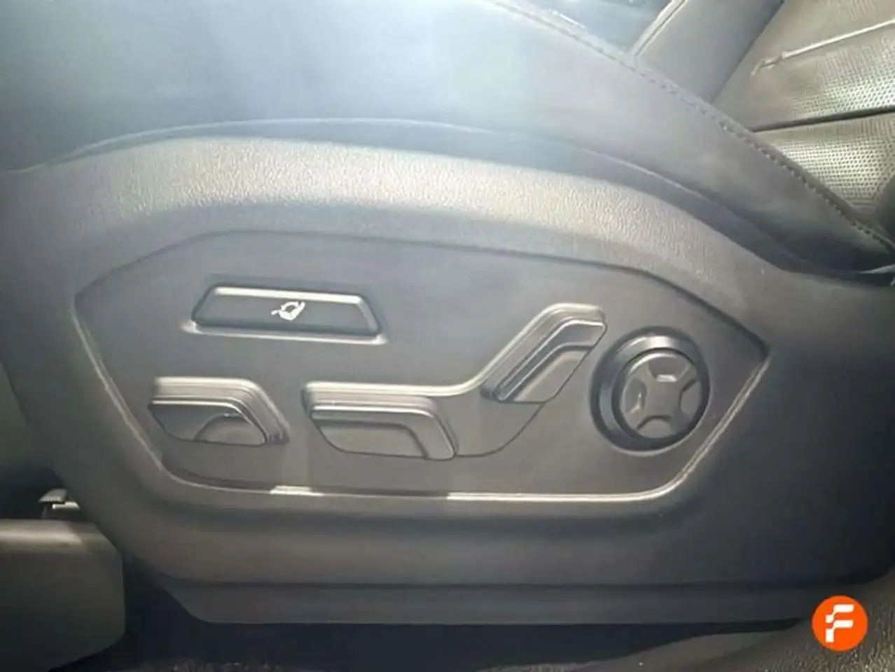 Hyundai SANTA FE HEV 1.6T 215CV 4X4 AT Calligraphy — Vehicle gallery 26