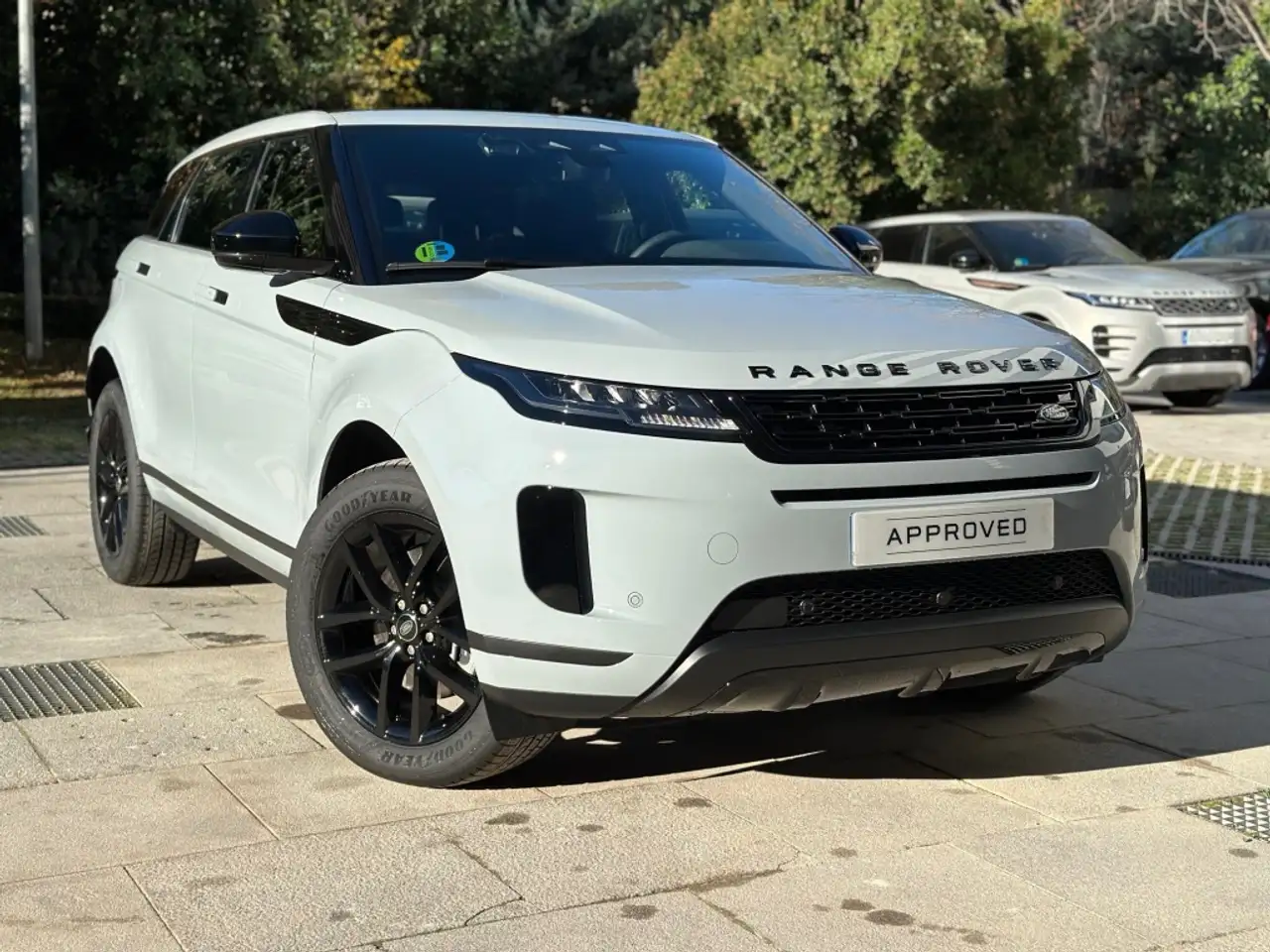 Land Rover Range Rover Evoque 2.0D I4 MHEV S AWD Aut. 163 — Galería del vehículo 3