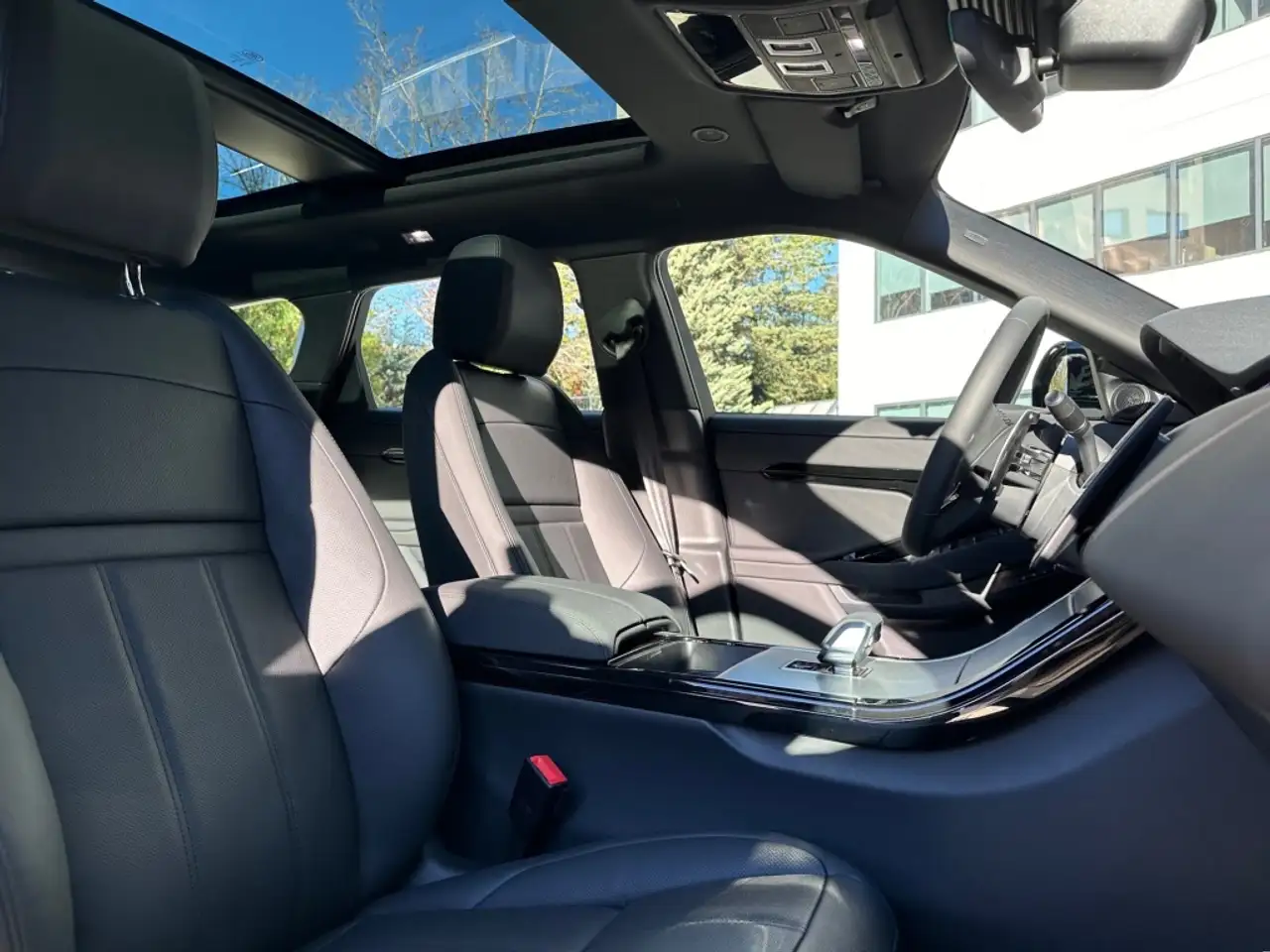 Land Rover Range Rover Evoque 2.0D I4 MHEV S AWD Aut. 163 — Galería del vehículo 13