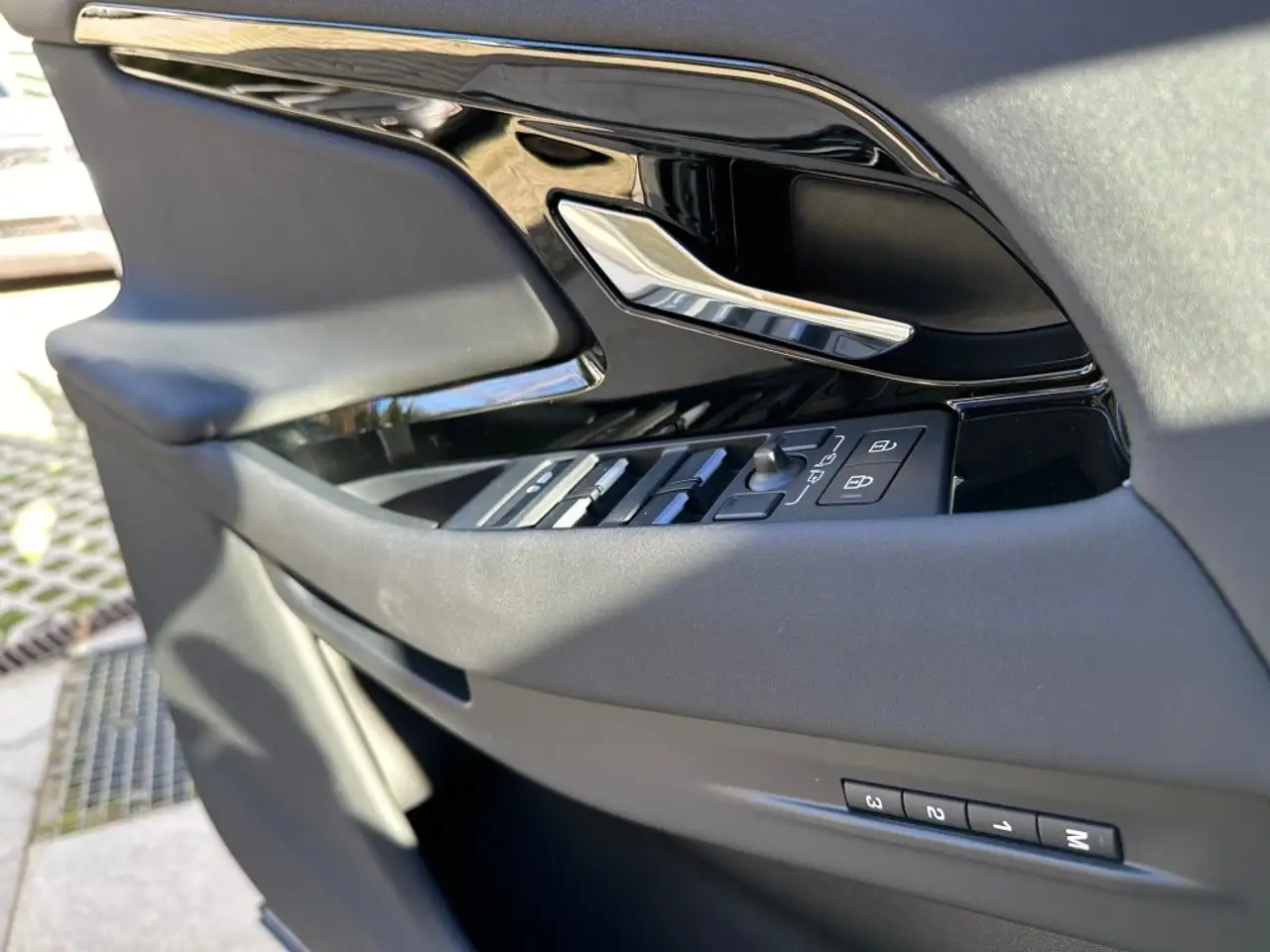 Land Rover Range Rover Evoque 2.0D I4 MHEV S AWD Aut. 163 — Galería del vehículo 30
