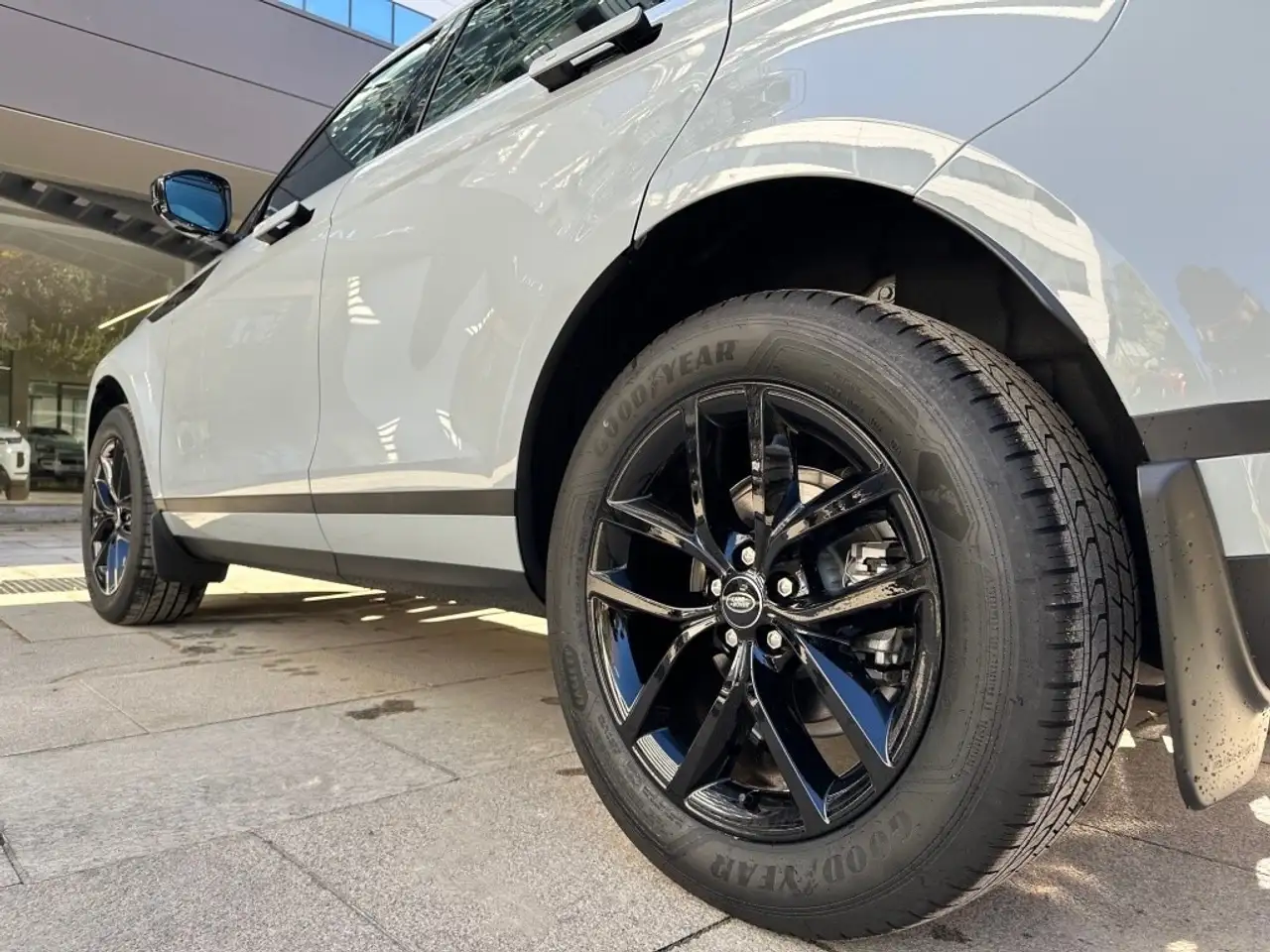 Land Rover Range Rover Evoque 2.0D I4 MHEV S AWD Aut. 163 — Galería del vehículo 6