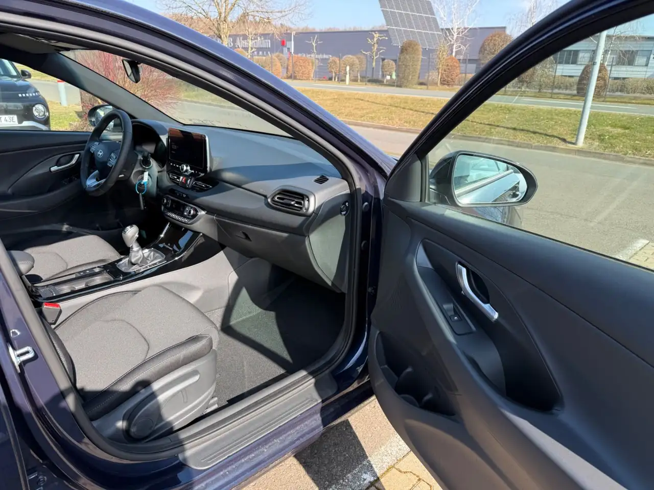 Hyundai i30 Advantage LED/NAVI/KAMERA — معرض صور السيارة 12